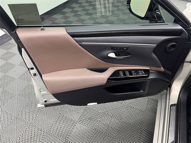 Certified 2024 Lexus ES 350 w/ Premium Package image 9