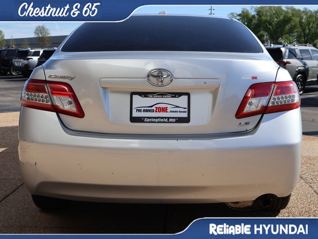 Used 2011 Toyota Camry LE image 5