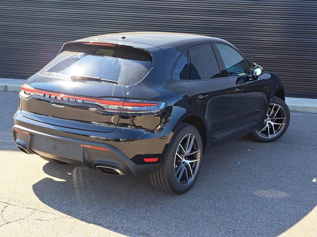 Used 2026 Porsche Macan image 7