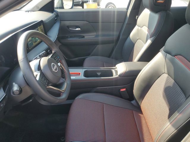 Certified 2025 Nissan Kicks SR w/ SR Premium Package image 18