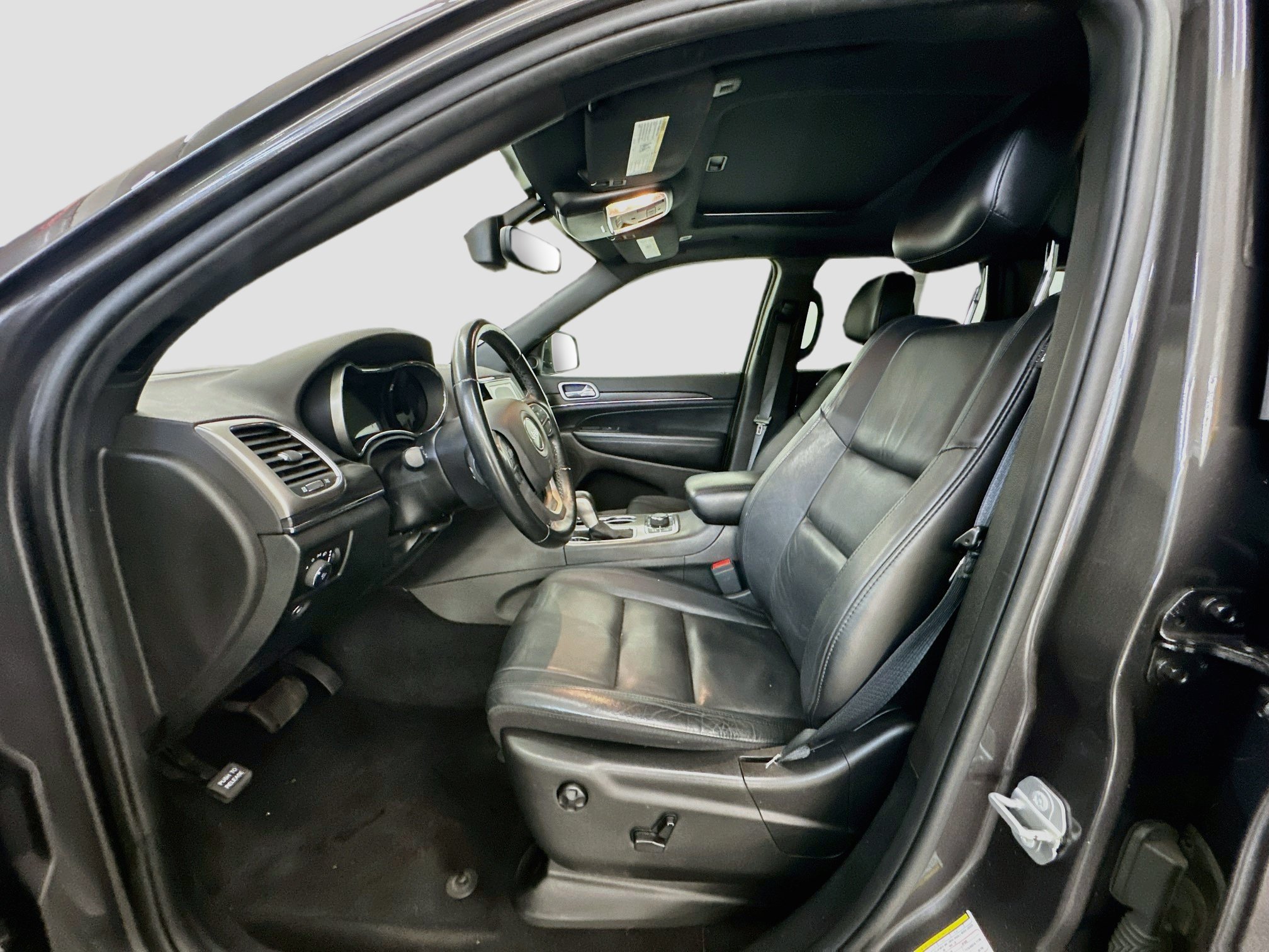Used 2019 Jeep Grand Cherokee Limited AWD/4WD image 13