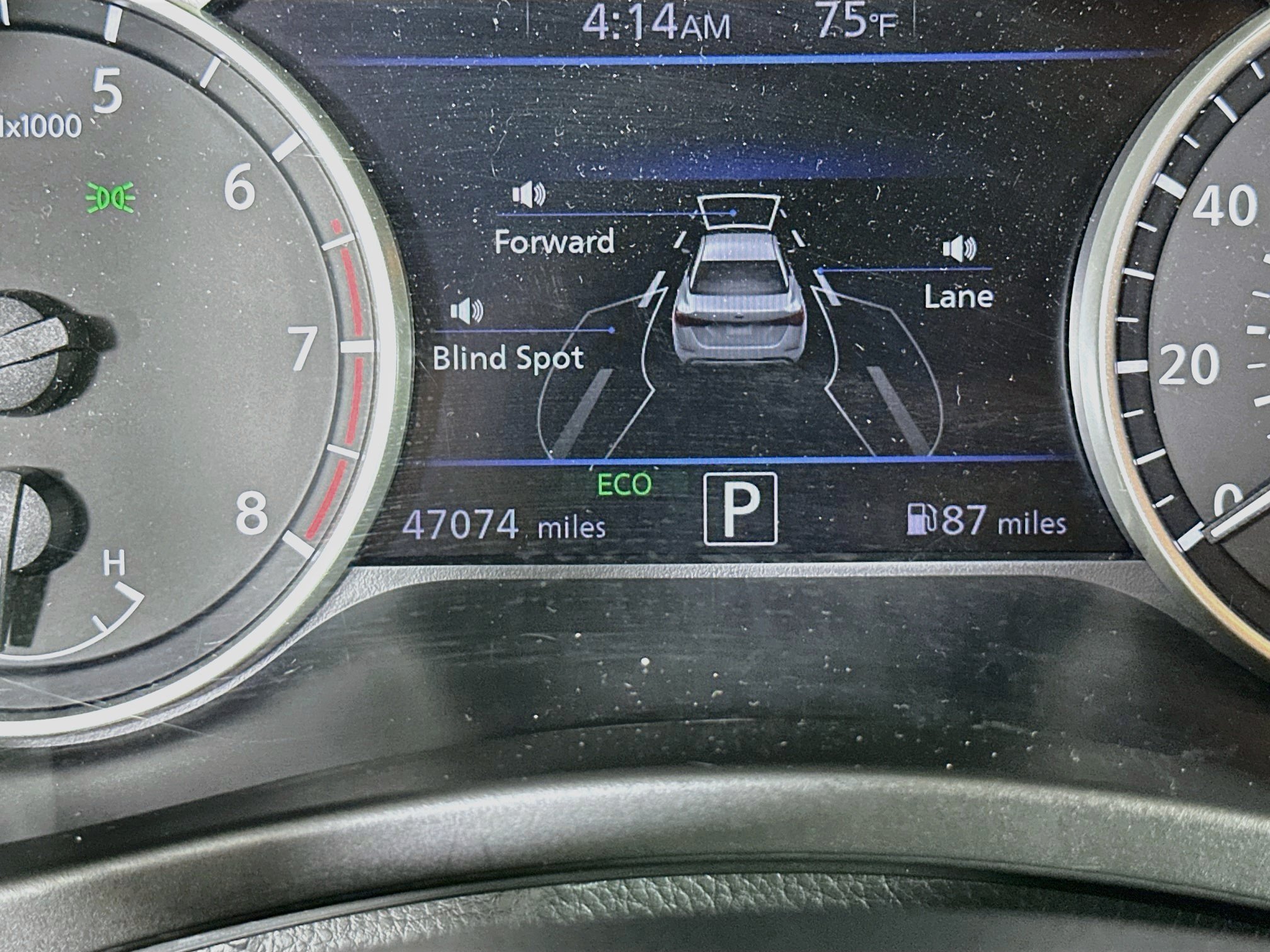 Used 2025 Nissan Sentra SV FWD image 18