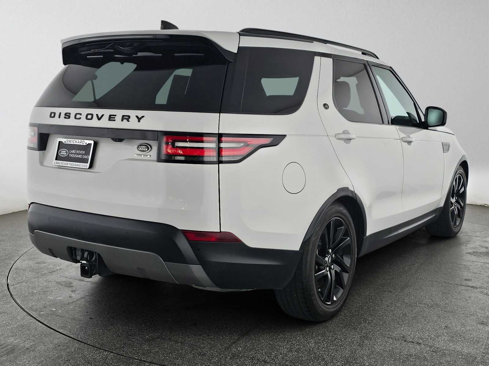 Used 2017 Land Rover Discovery HSE AWD/4WD image 5