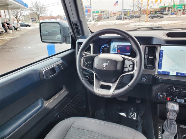 Used 2023 Ford Bronco Outer Banks image 7