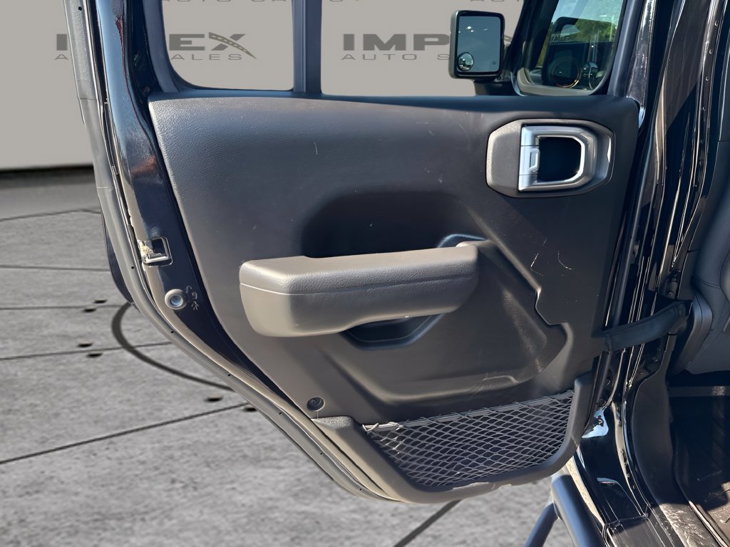 Used 2022 Jeep Gladiator Mojave w/ Cold Weather Group AWD/4WD image 29