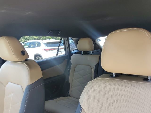 New 2026 Volkswagen Atlas Cross Sport SE image 28