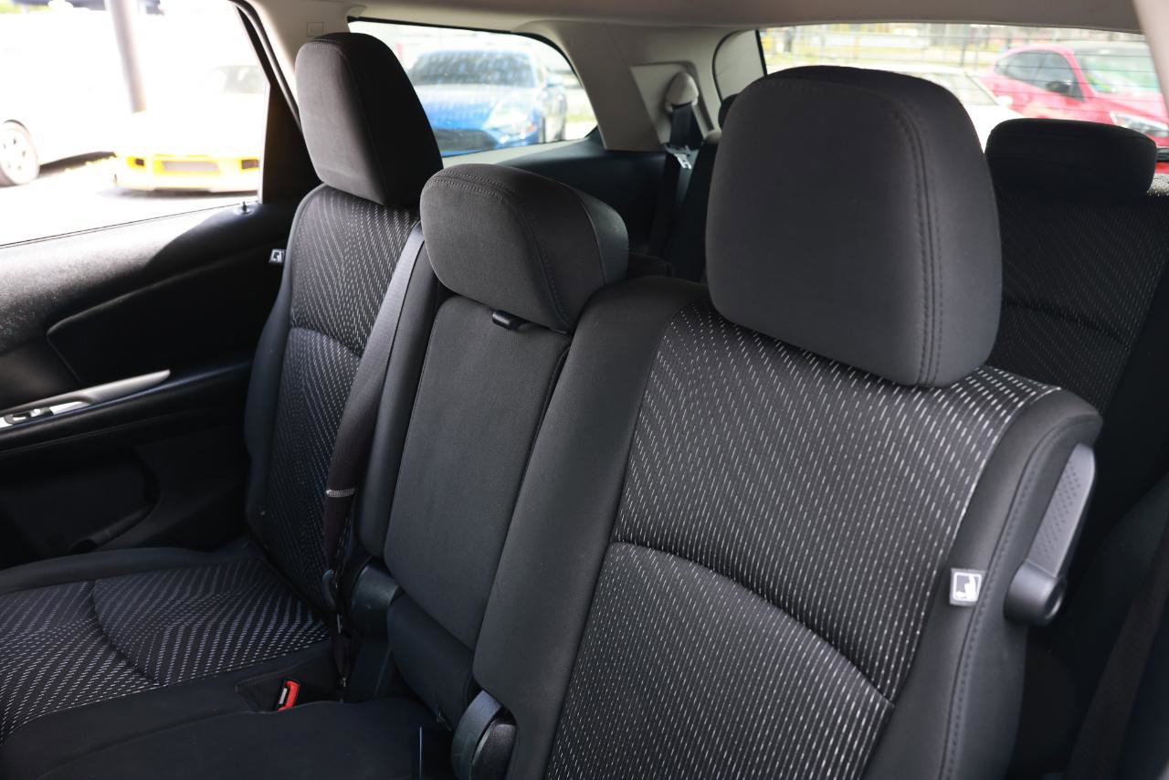 Used 2012 Dodge Journey SXT w/ Flexible Seating Group image 8