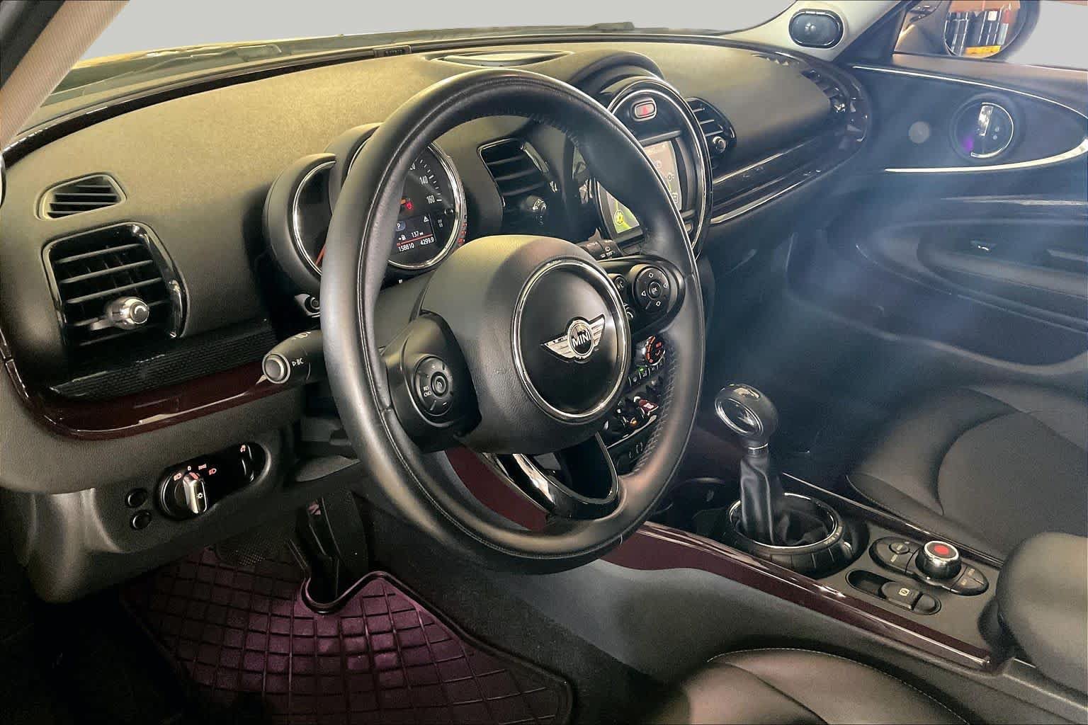 Used 2016 MINI Cooper Clubman FWD image 16