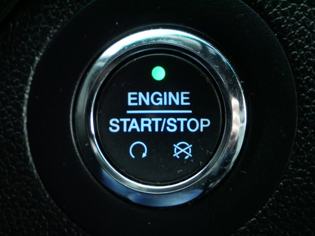 Used 2016 Ford Explorer XLT w/ Equipment Group 202A AWD/4WD image 34