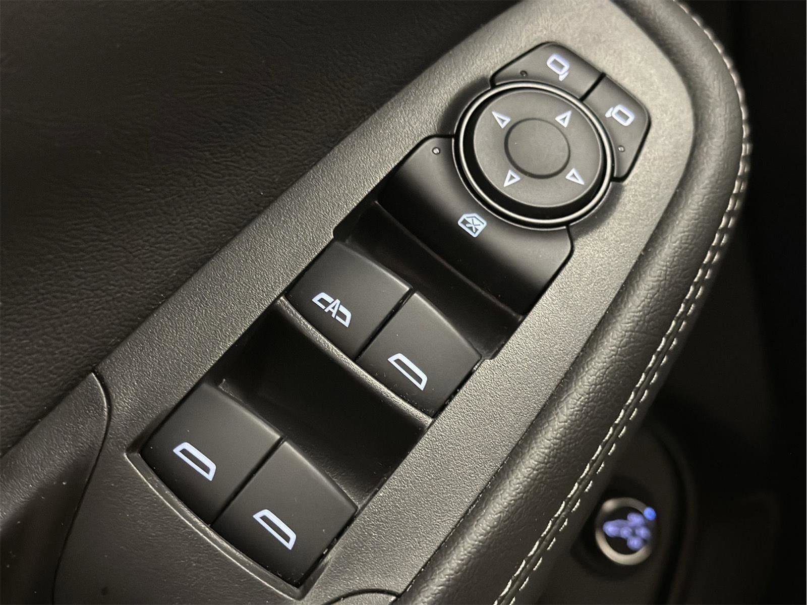 Used 2023 Buick Encore GX Select w/ Sport Touring Package image 35