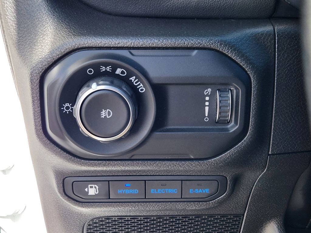 Used 2023 Jeep Wrangler Unlimited Sahara w/ Cold Weather Group image 13