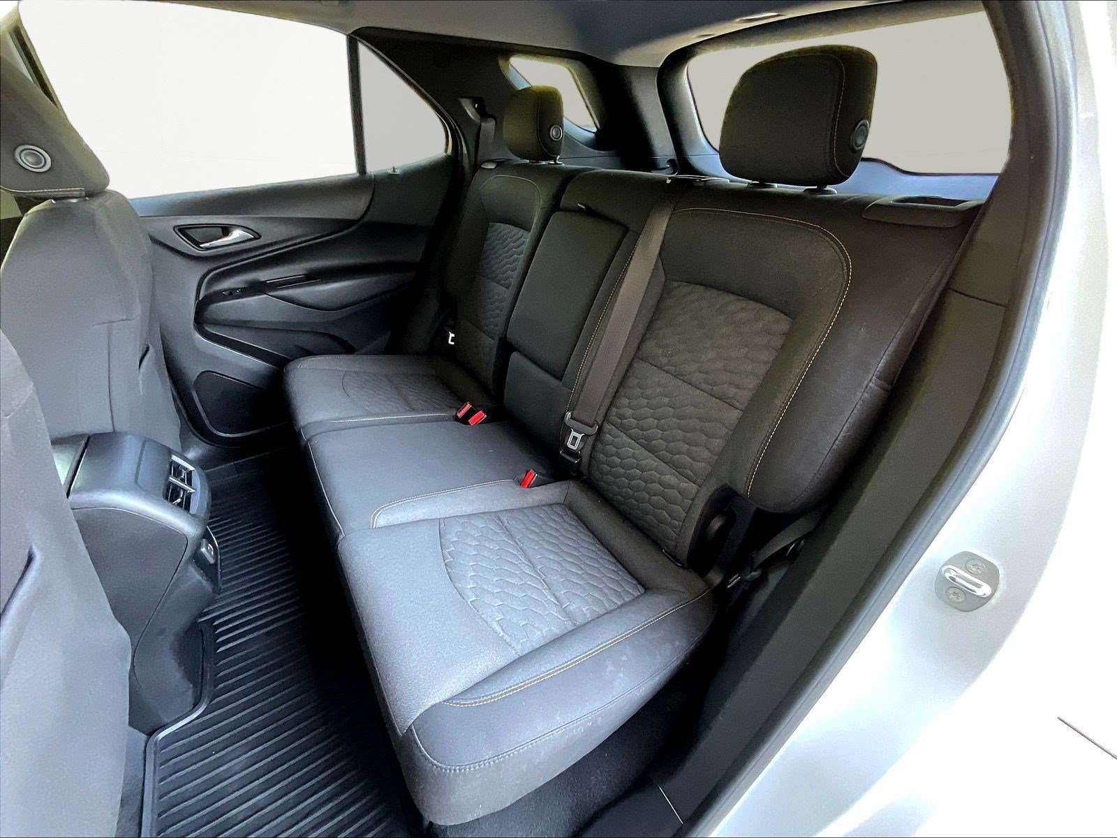Used 2020 Chevrolet Equinox LT w/ Driver Convenience Package FWD image 21