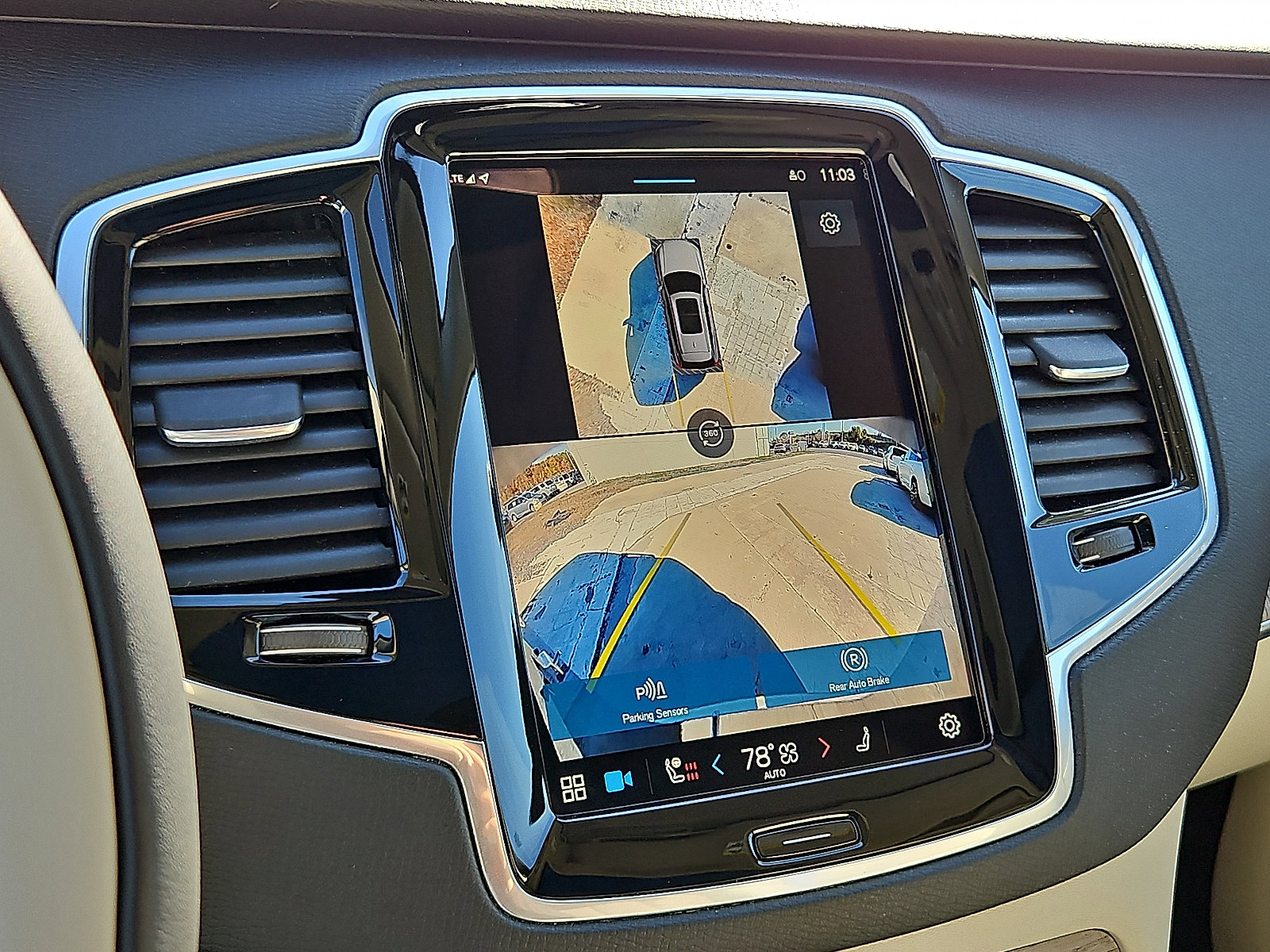 Certified 2024 Volvo XC90 B6 Plus w/ Protection Package Premier image 19