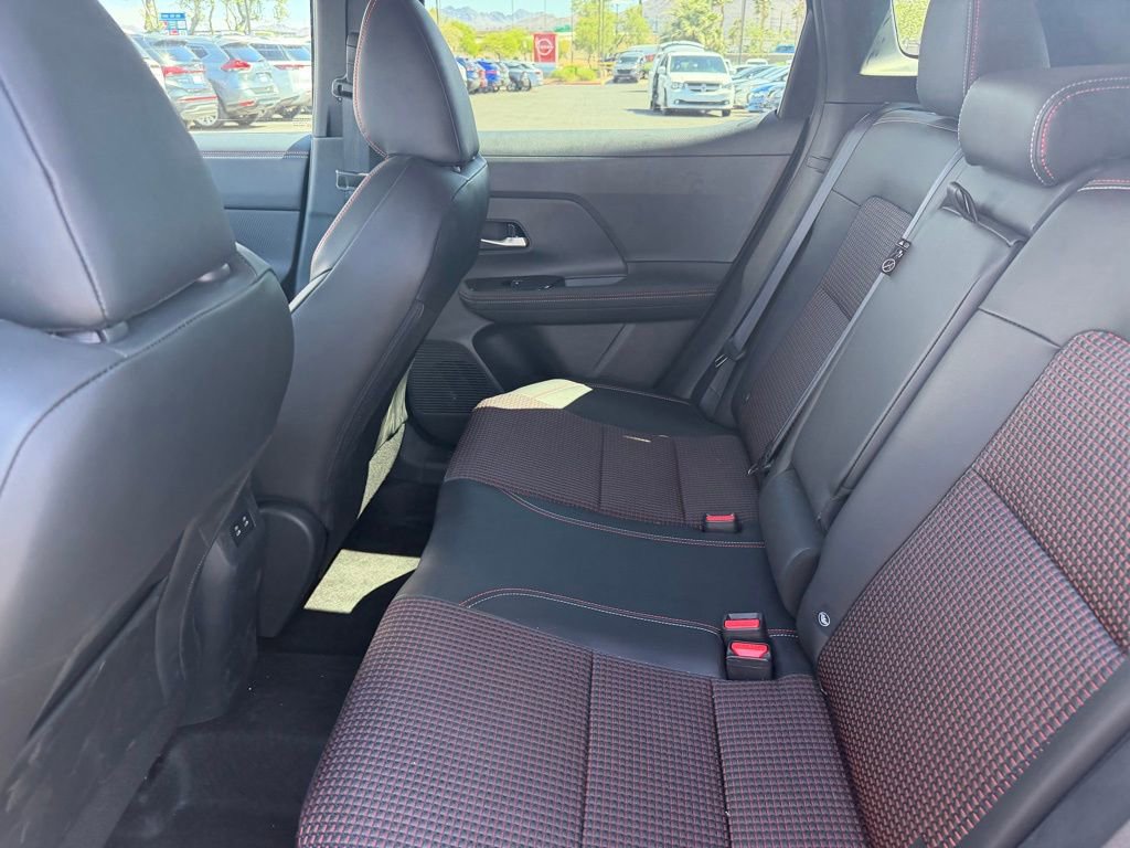 Used 2025 Nissan Kicks SR image 9