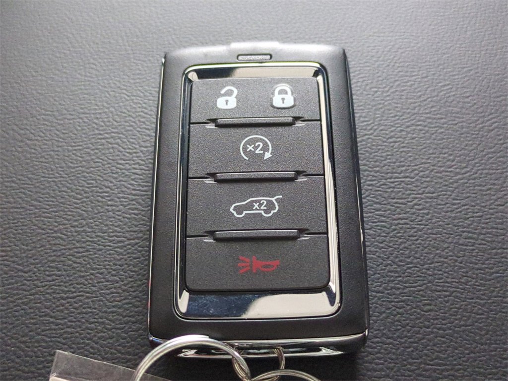 New 2025 Jeep Grand Cherokee L Altitude image 32