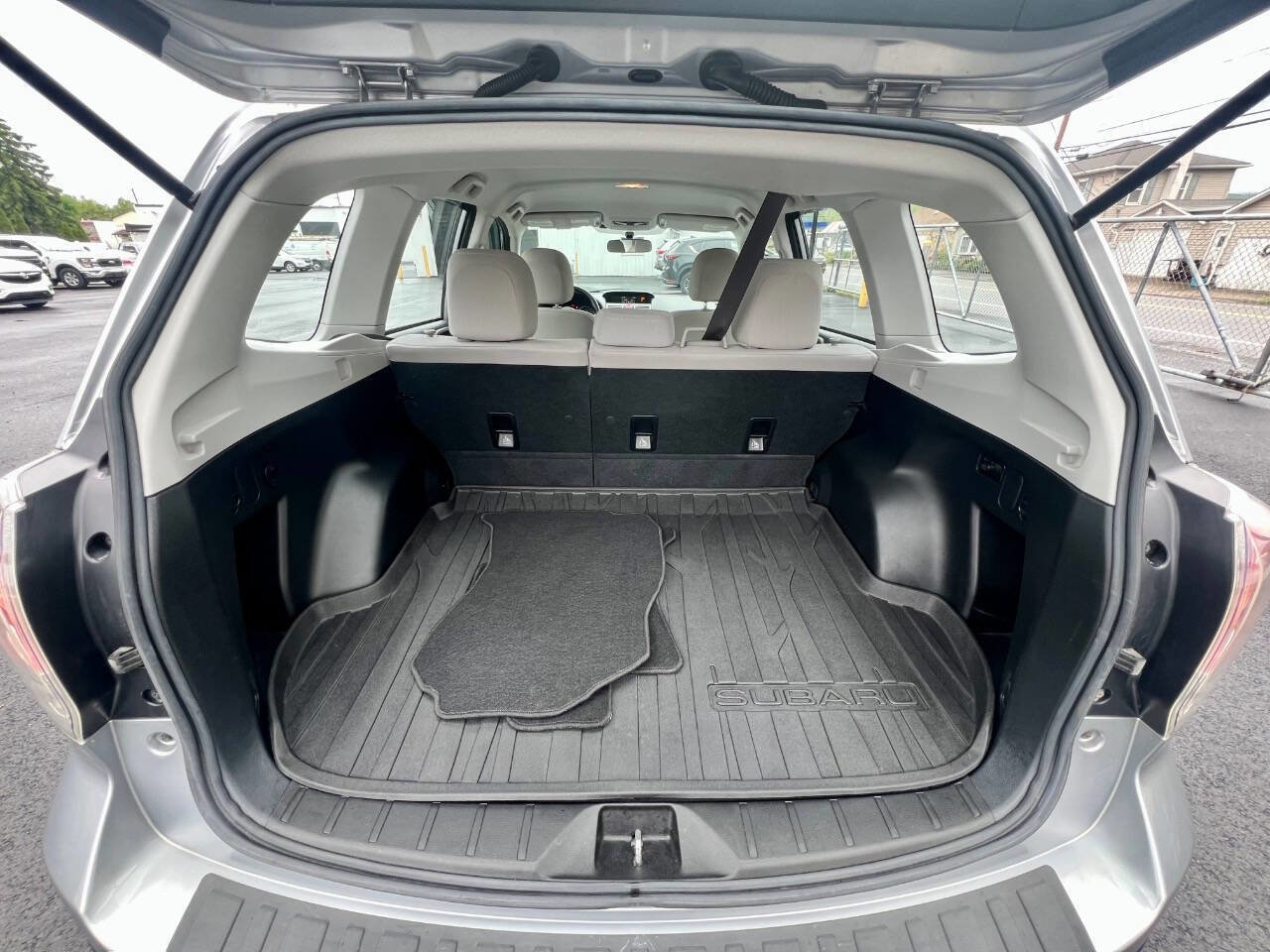 Used 2018 Subaru Forester 2.5i w/ Alloy Wheel Package AWD/4WD image 12