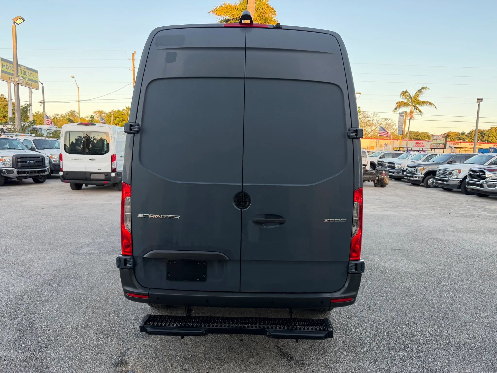 Used 2019 Mercedes-Benz Sprinter 144 image 4