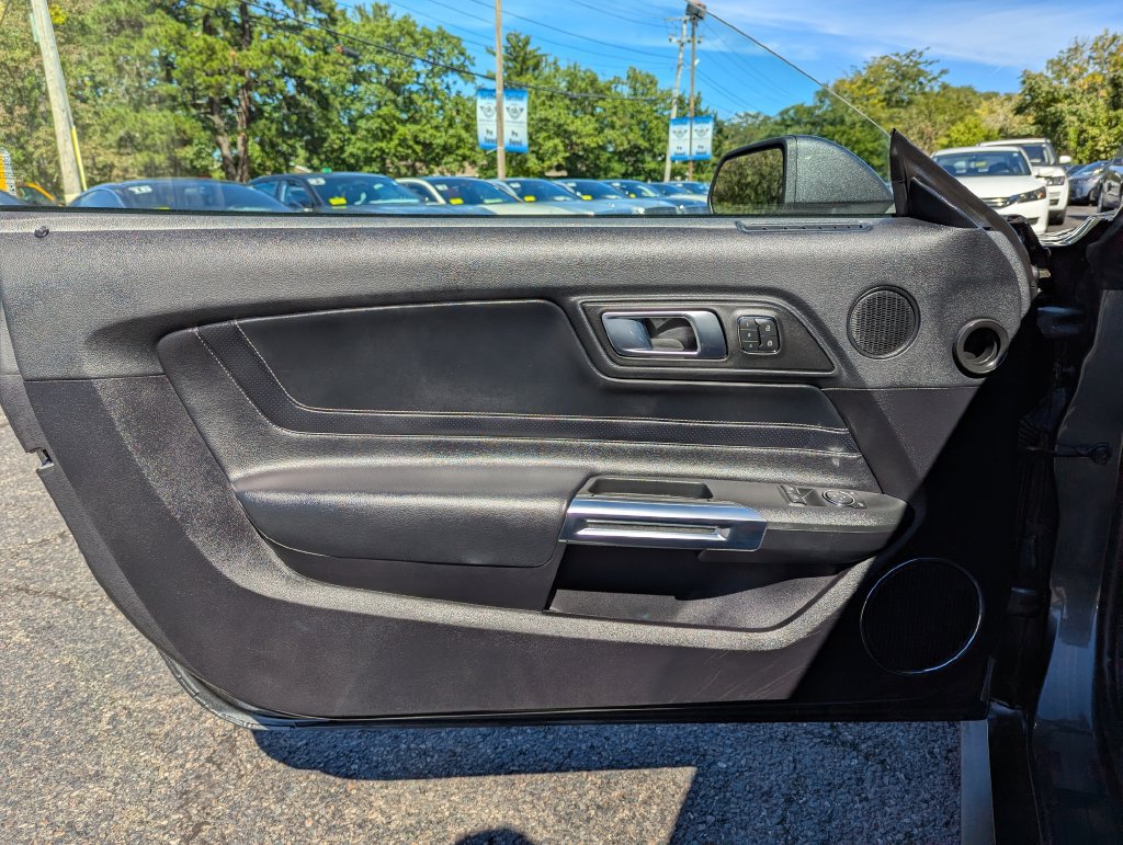 Used 2019 Ford Mustang GT Premium w/ GT Performance Package RWD image 16