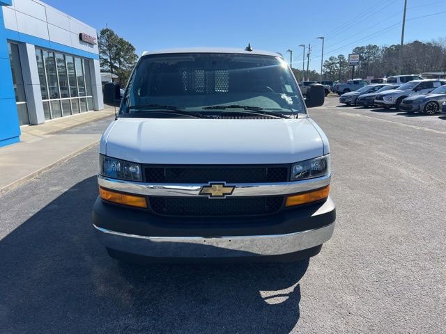 Used 2024 Chevrolet Express 2500 w/ Driver Convenience Package image 4