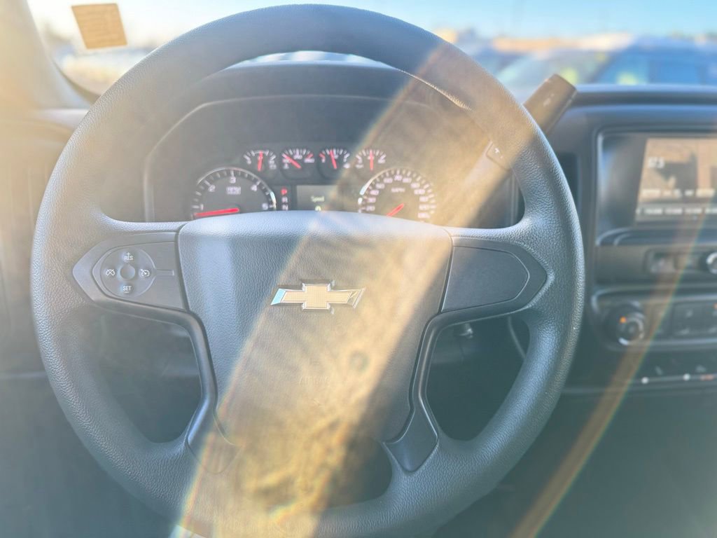 Used 2018 Chevrolet Silverado 1500 Custom w/ Custom Value Package image 11