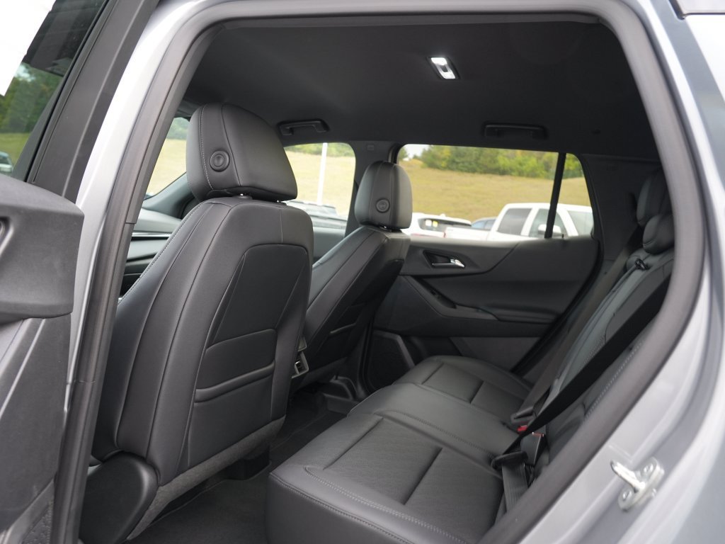 New 2027 Chevrolet Equinox LT w/ Convenience Package II AWD/4WD image 11
