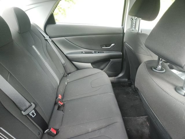 Used 2024 Hyundai Elantra Blue FWD image 3