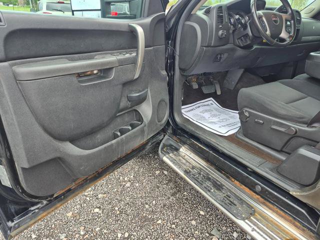 Used 2012 GMC Sierra 2500 SLE w/ SLE Preferred Package AWD/4WD image 7