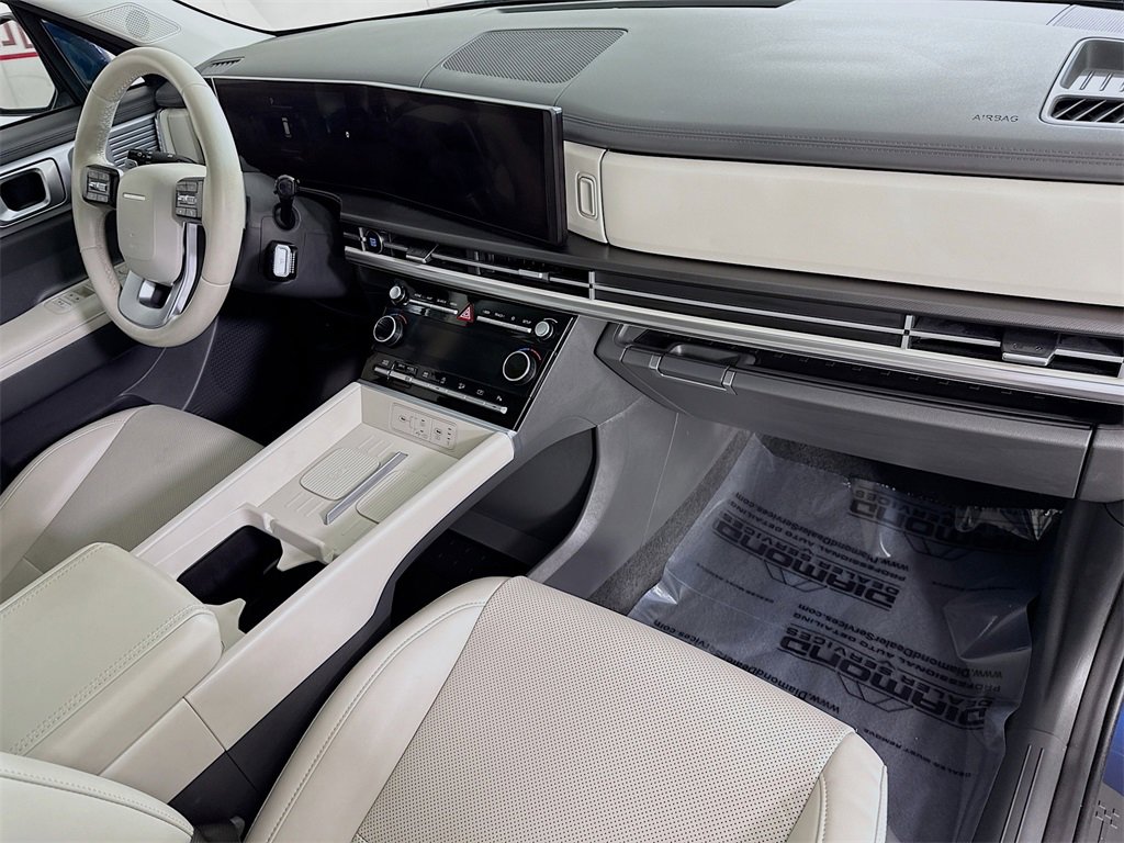 Used 2025 Hyundai Santa Fe SEL w/ Tow & Go Package image 31