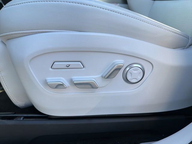 New 2026 Hyundai Ioniq 9 Limited image 11