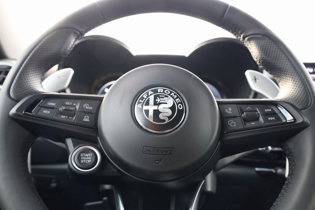 New 2025 Alfa Romeo Tonale w/ Premium Package AWD/4WD image 16