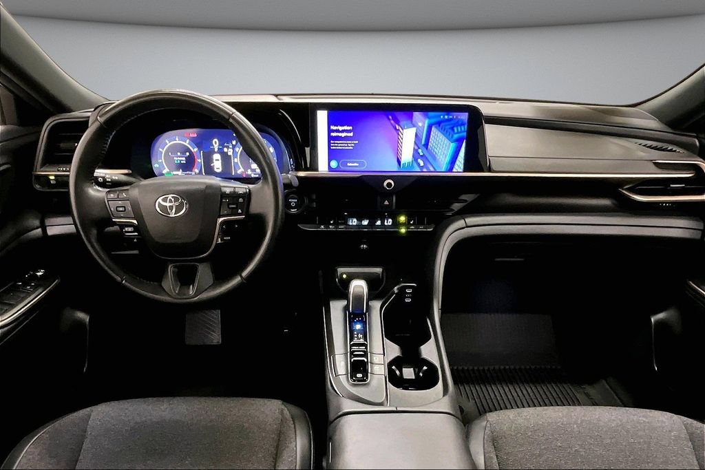 Used 2023 Toyota Crown AWD/4WD image 7