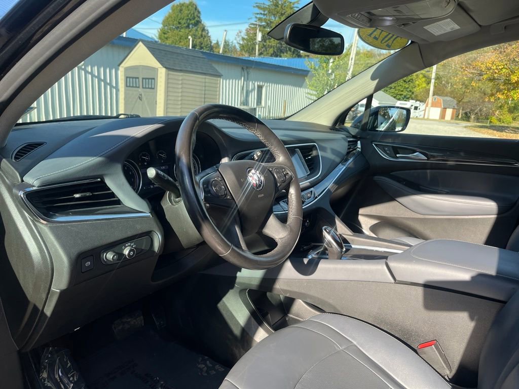 Used 2021 Buick Enclave Essence image 12