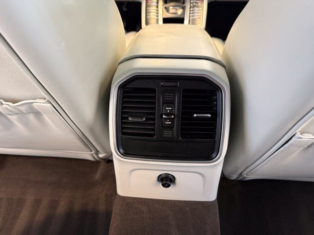 Used 2016 Porsche Macan Turbo AWD/4WD image 23