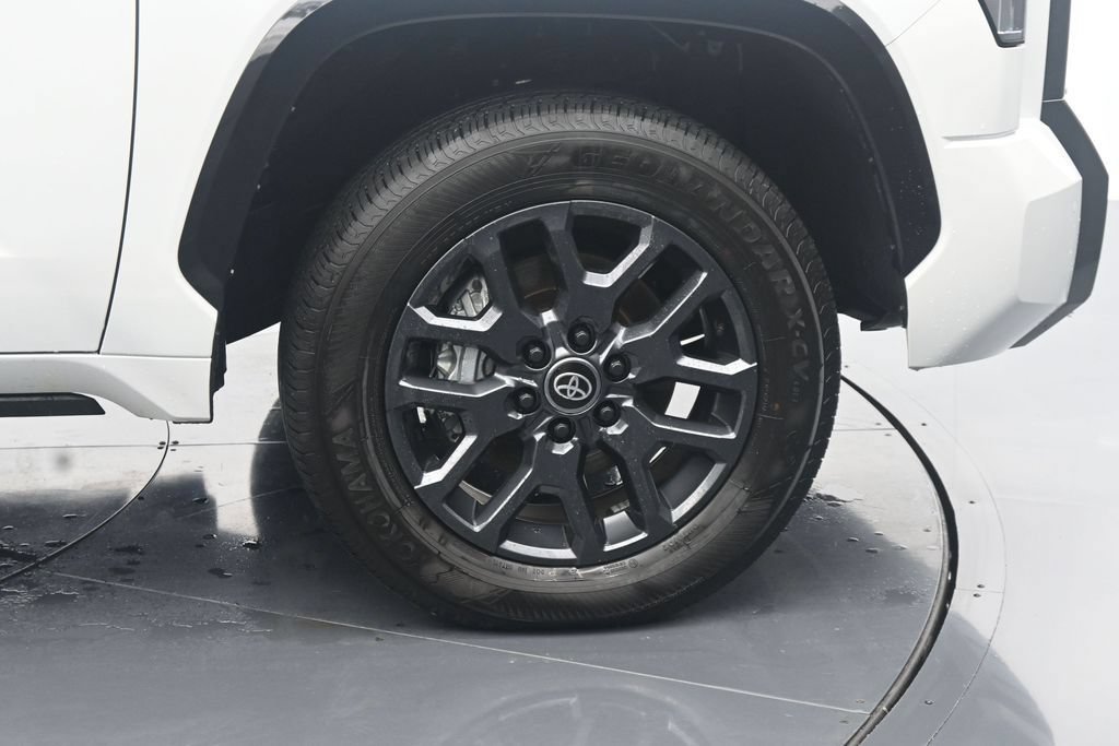 Used 2026 Toyota Tundra Platinum AWD/4WD image 11