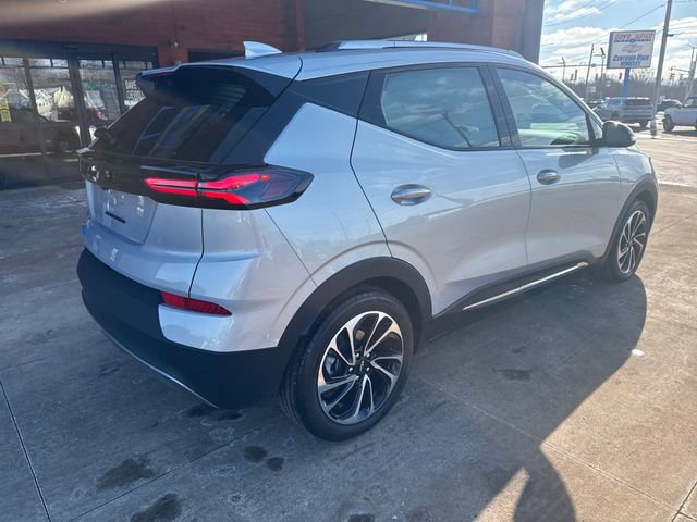 Used 2023 Chevrolet Bolt EUV Premier w/ Sun & Sound Package image 10