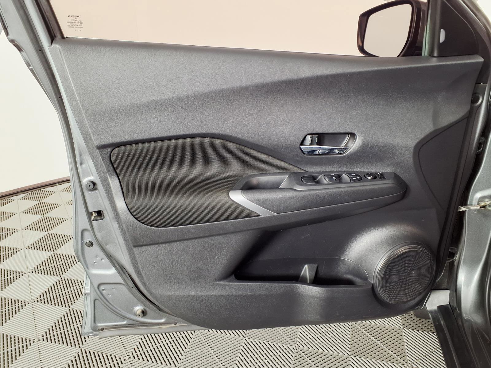 Used 2022 Nissan Kicks SV FWD image 16