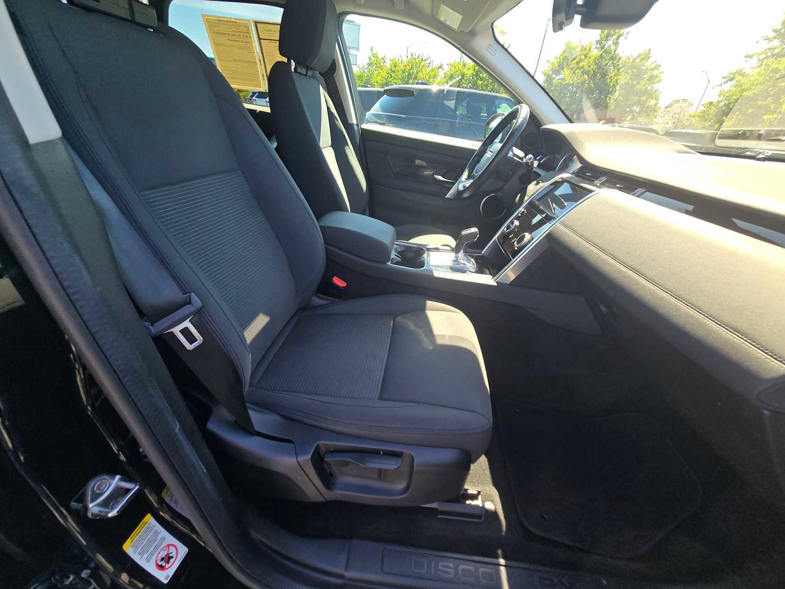 Used 2020 Land Rover Discovery Sport image 11