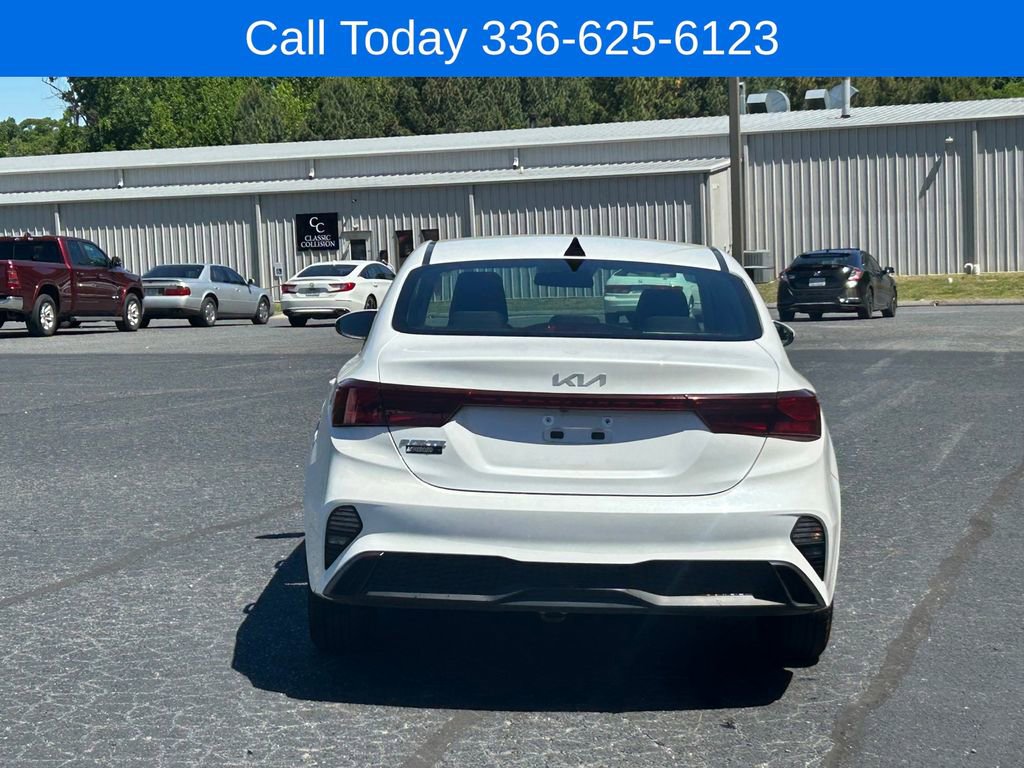 Used 2024 Kia Forte LXS FWD image 4