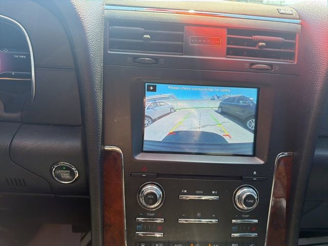 Used 2016 Lincoln Navigator Select image 16