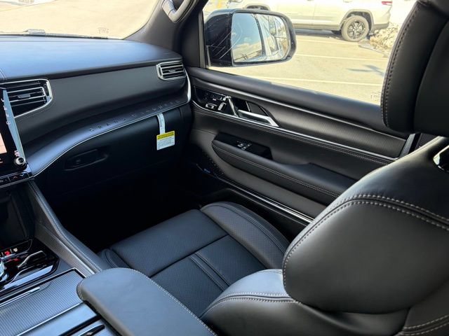 New 2026 Jeep Grand Wagoneer L Summit AWD/4WD image 36