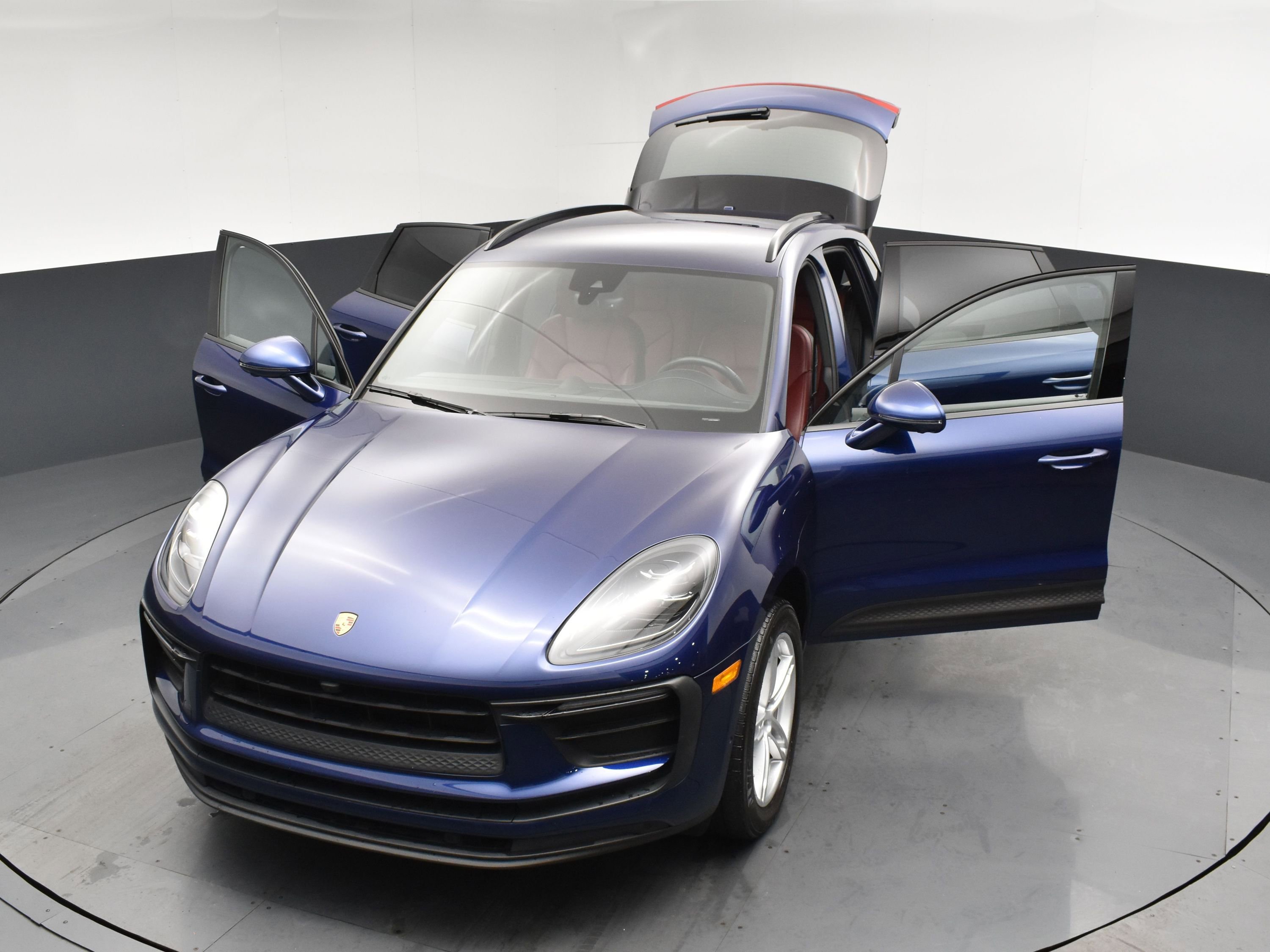 Used 2022 Porsche Macan AWD/4WD image 23
