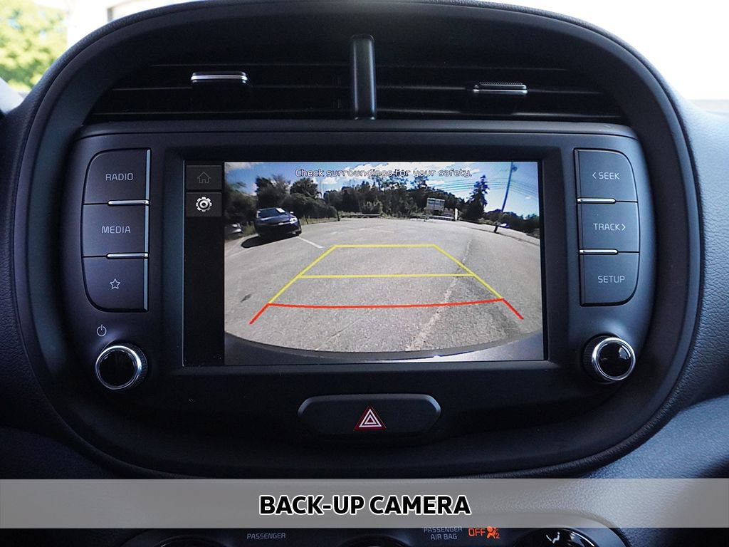 Used 2025 Kia Soul LX w/ LX Technology Package FWD image 5