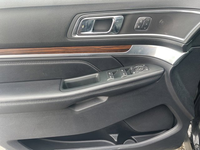 Used 2019 Ford Explorer Limited w/ Equipment Group 301A image 20