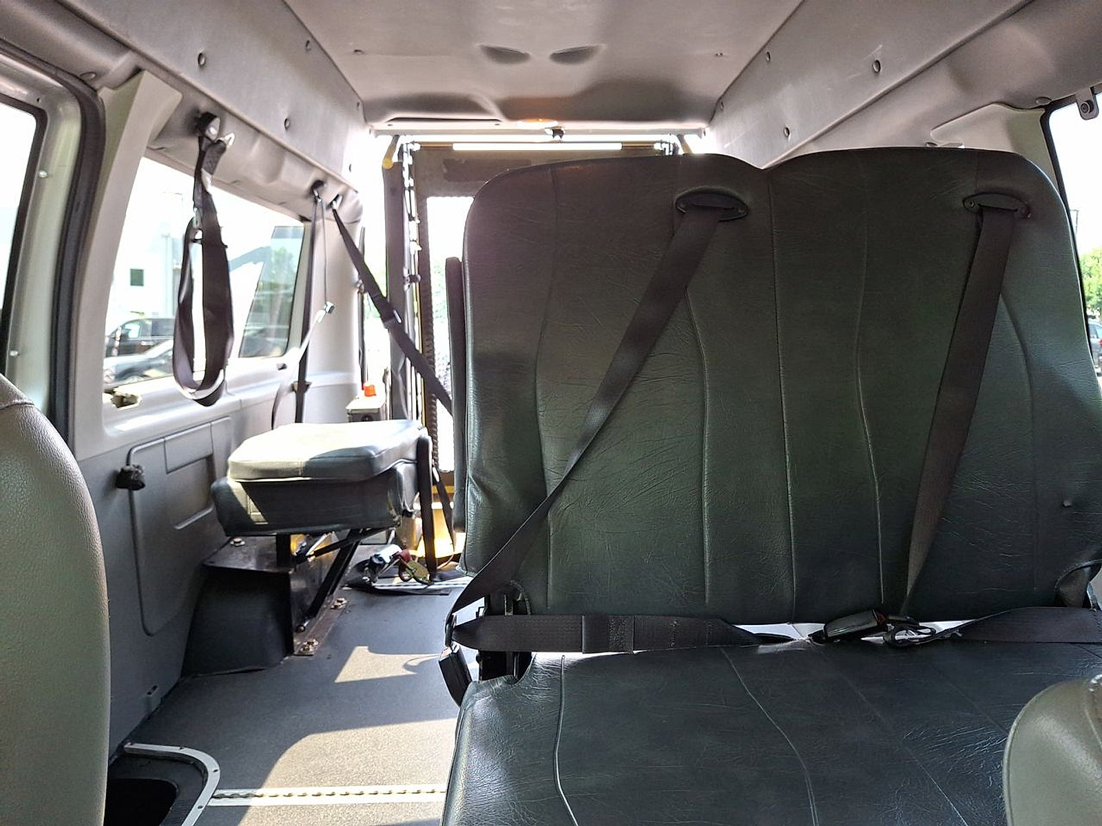 Used 2011 Ford E-350 and Econoline 350 XL w/ PWR Windows & Locks Group RWD image 16
