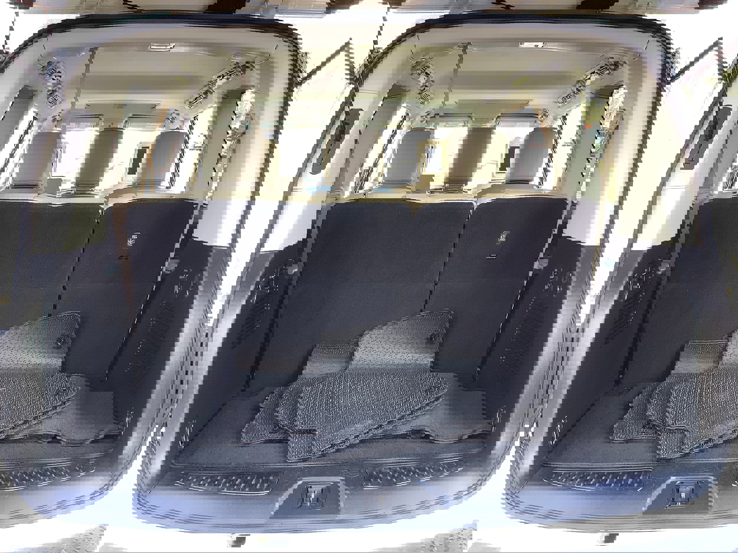 Used 2019 Nissan Armada Platinum w/ Cargo Package image 14