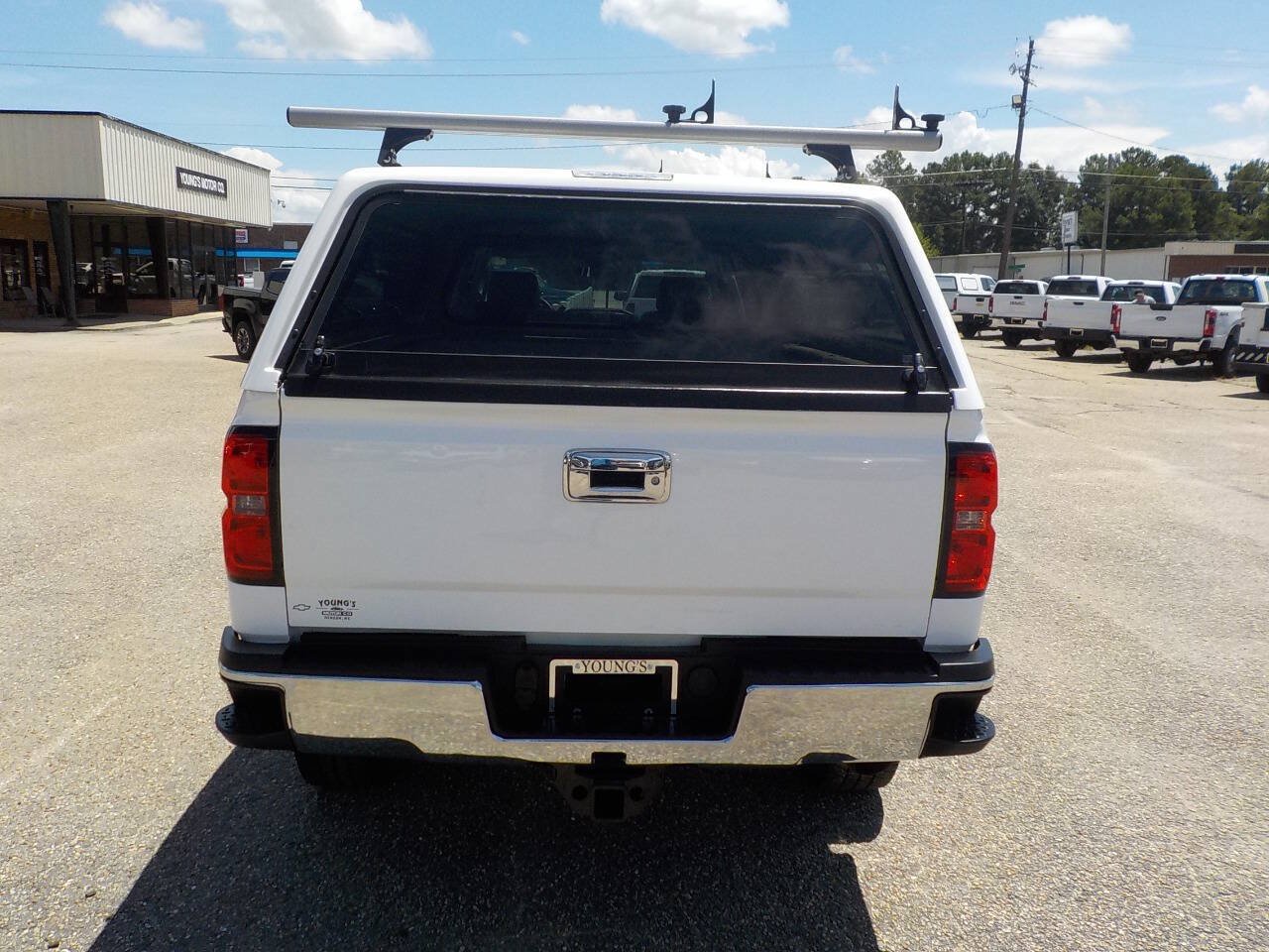 Used 2015 Chevrolet Silverado 2500 W/T AWD/4WD image 4
