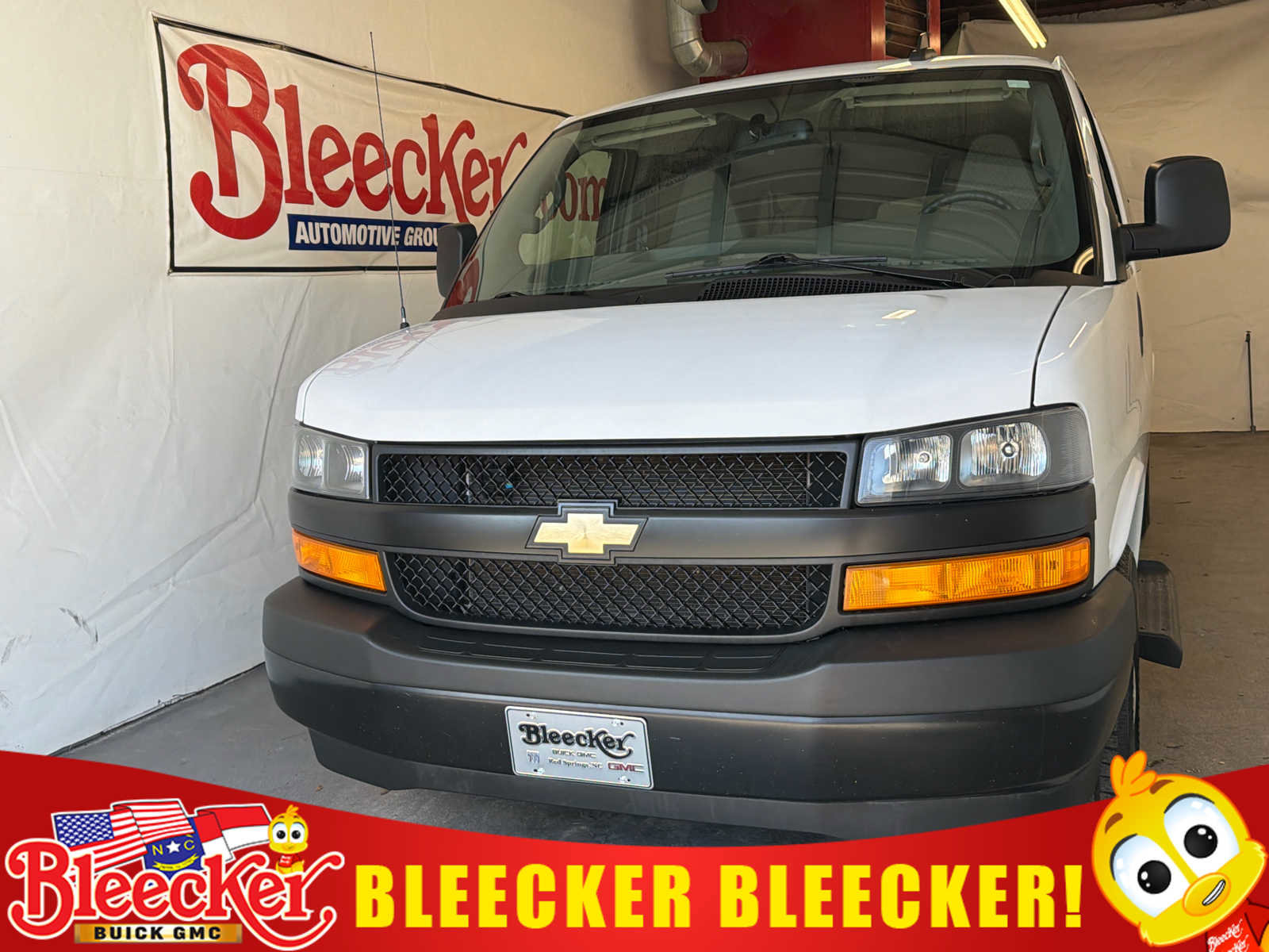 Used 2023 Chevrolet Express 3500 LS image 1