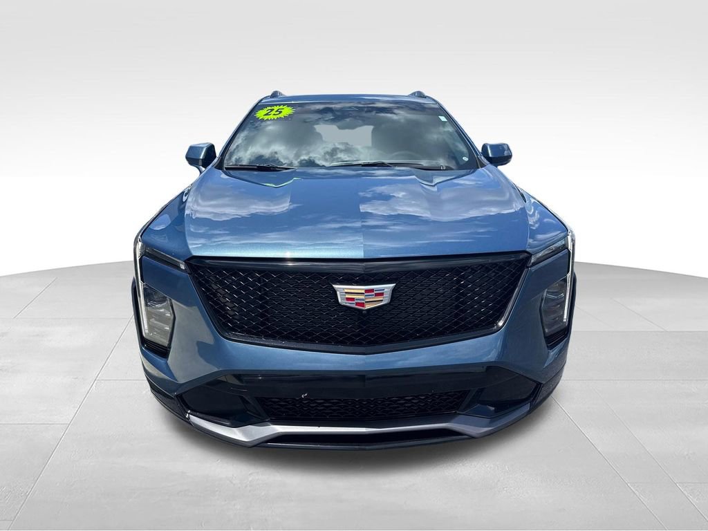 Used 2025 Cadillac XT4 Sport w/ Cold Weather Package AWD/4WD image 9