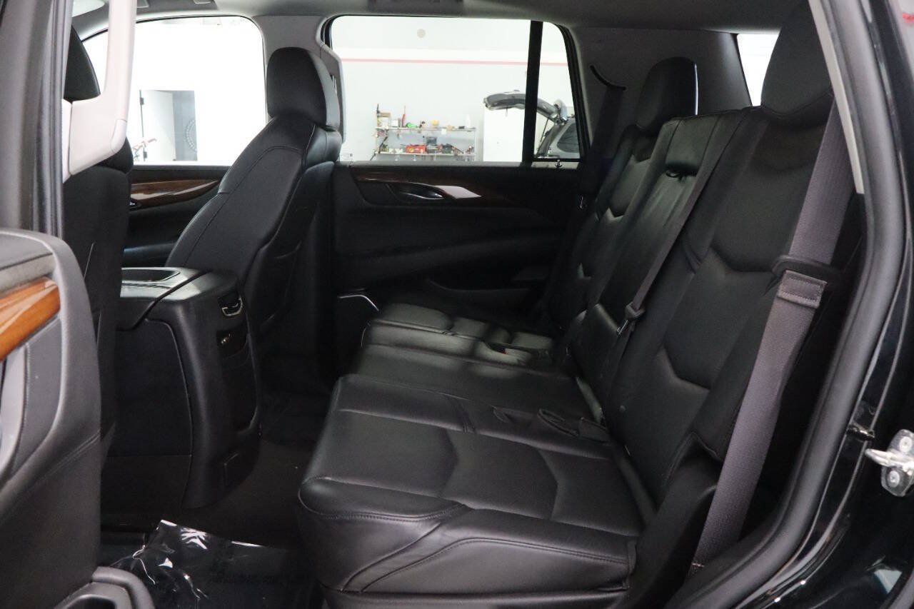 Used 2015 Cadillac Escalade Premium AWD/4WD image 14