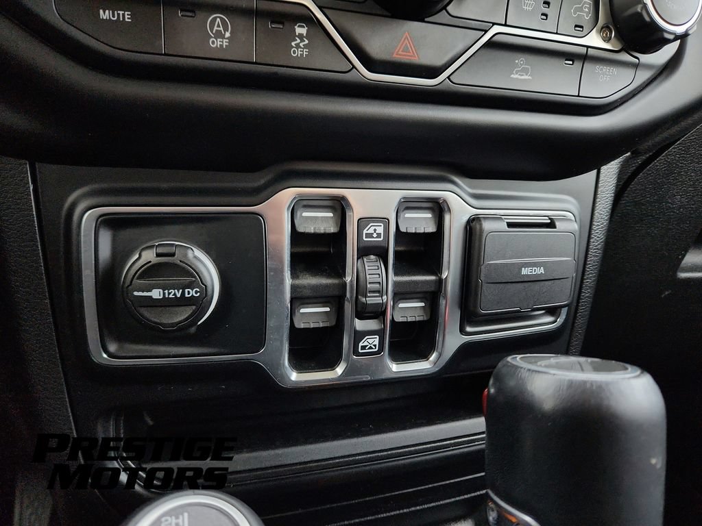 Used 2021 Jeep Gladiator Overland w/ Uconnect 4C Nav & Sound Group AWD/4WD image 13